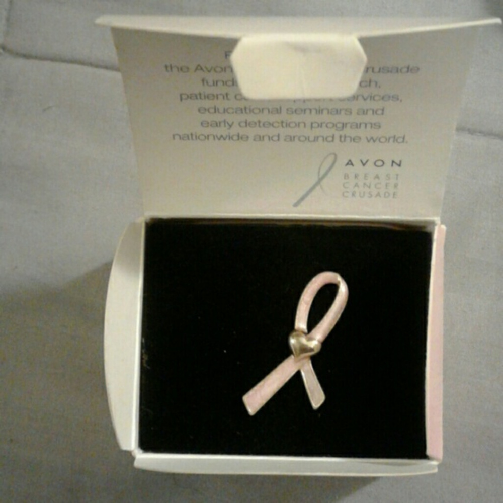 Avon Breast Cancer Crusade Pin - NIB